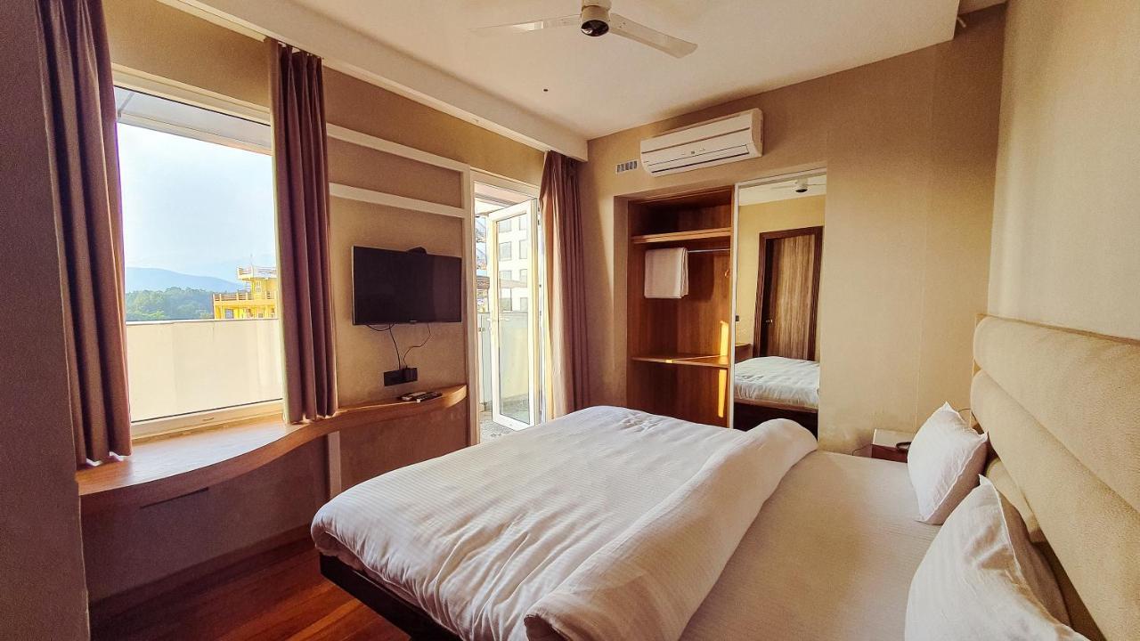 Aura Rooms Dehradun Luaran gambar